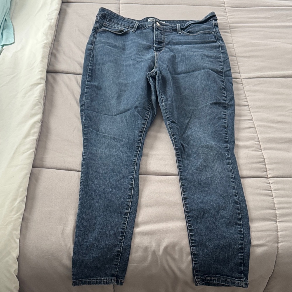 Signature by Levi Strauss Total Shaping High Rise Skinny Jeans Size 16 short